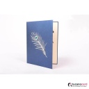 Bunter Pfau - Kartenfarbe Blau - 15 x 20 cm